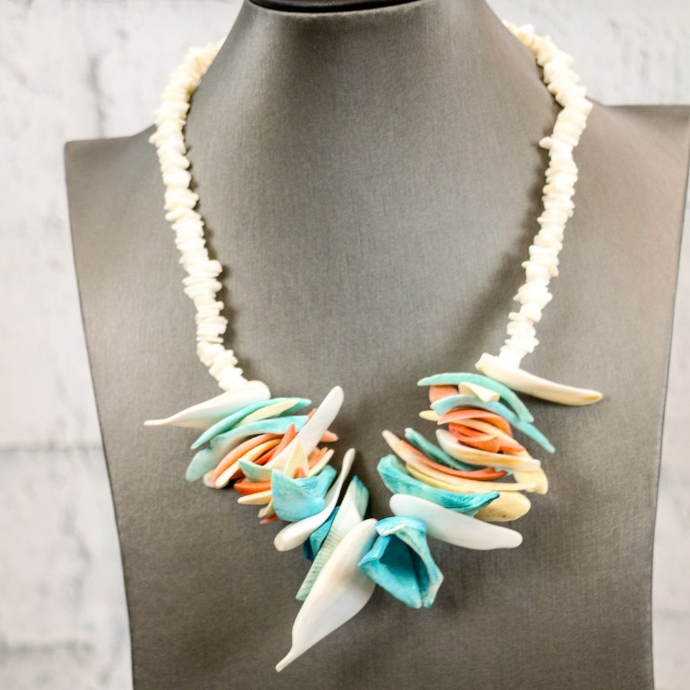 VIntage 80s Karla Jordan Seashell Necklace